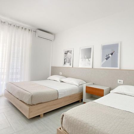 Promo Price September - Home By The Sea 1 Min From The Beach Golem  Ngoại thất bức ảnh