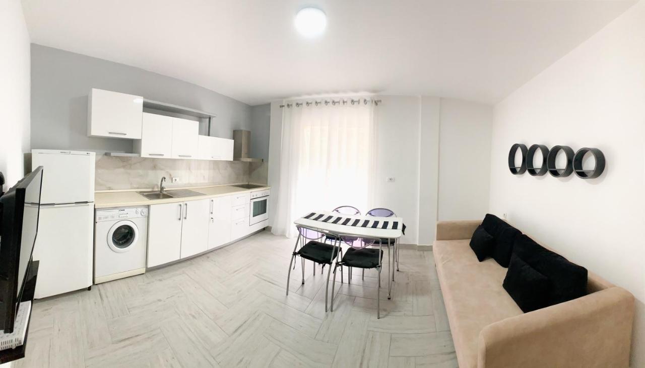 Promo Price September - Home By The Sea 1 Min From The Beach Golem  Ngoại thất bức ảnh