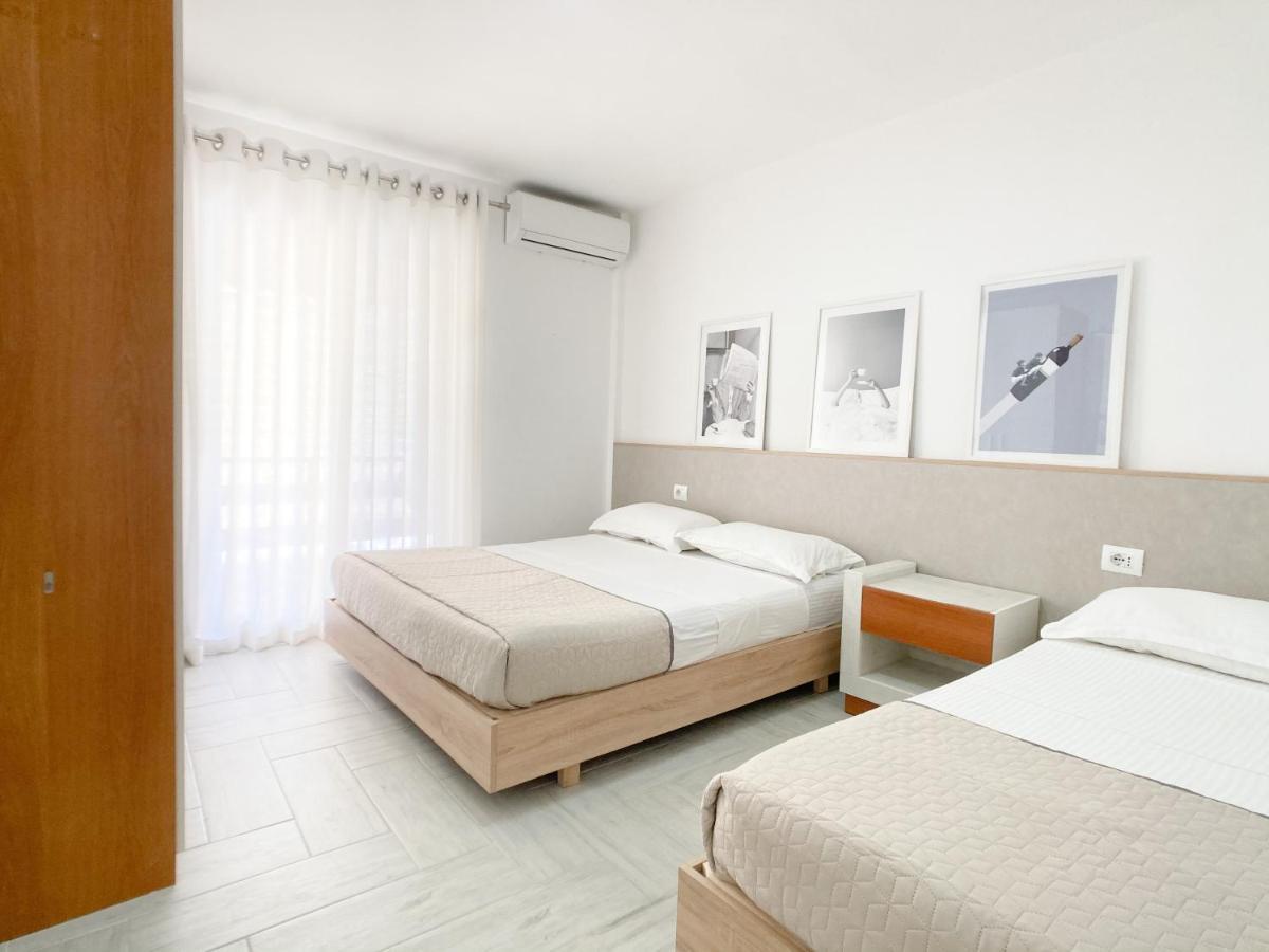 Promo Price September - Home By The Sea 1 Min From The Beach Golem  Ngoại thất bức ảnh